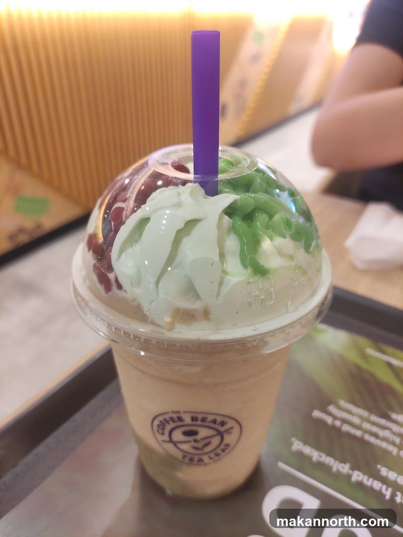 Coffee Bean and Tea Leaf Drink