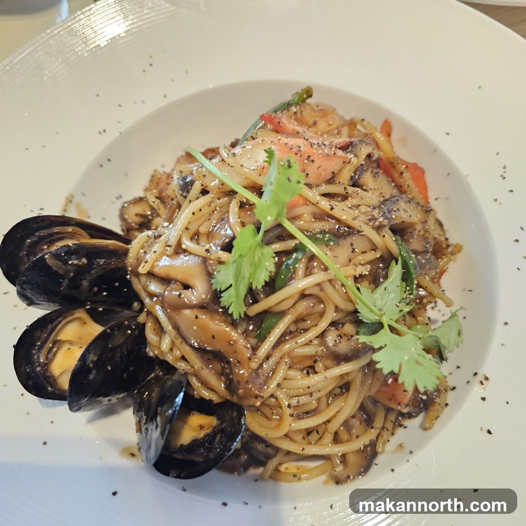Spaghetti with Mussels and Mushrooms