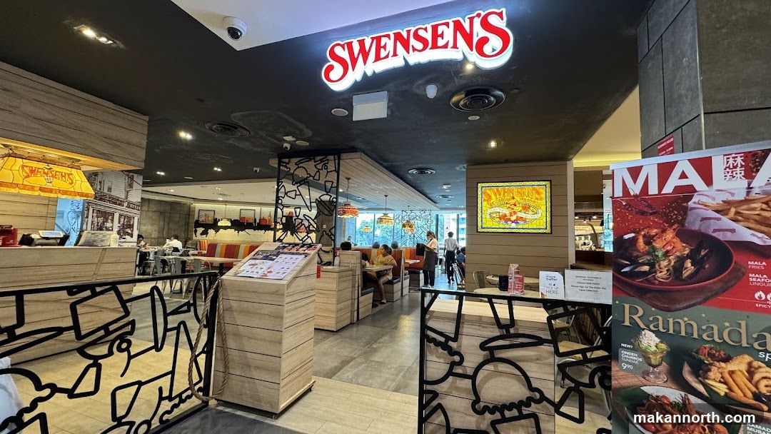 Swensen's Restaurant Interior