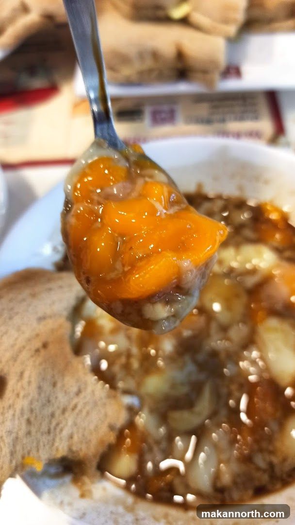 Peach Cobbler with Bread