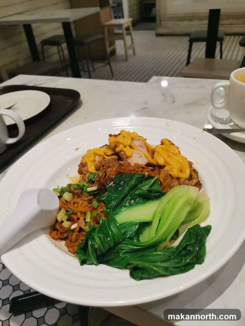 Noodles with Fried Chicken and Vegetables