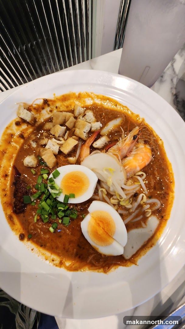 Noodle Soup with Eggs and Shrimp