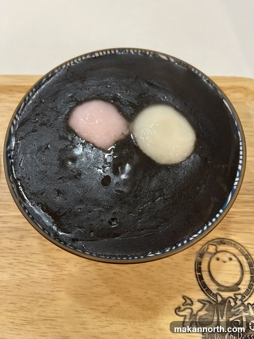 Black Sesame Soup with Mochi