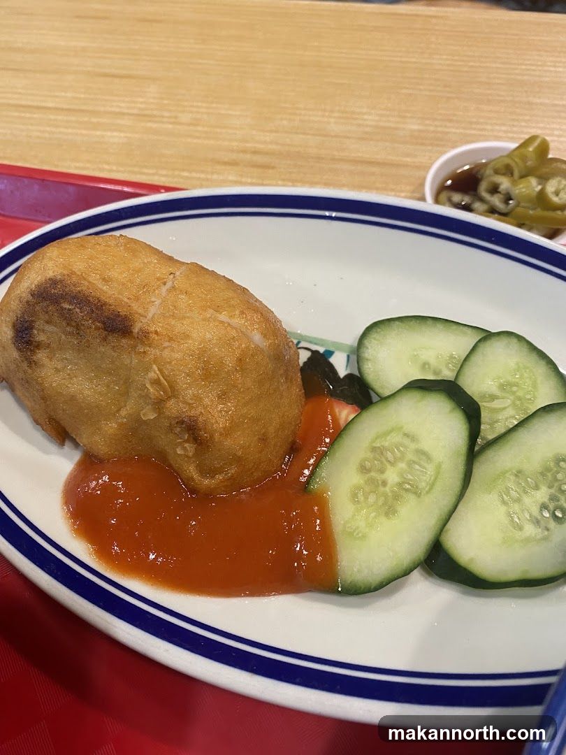 Fried Food with Cucumbers and Sauce