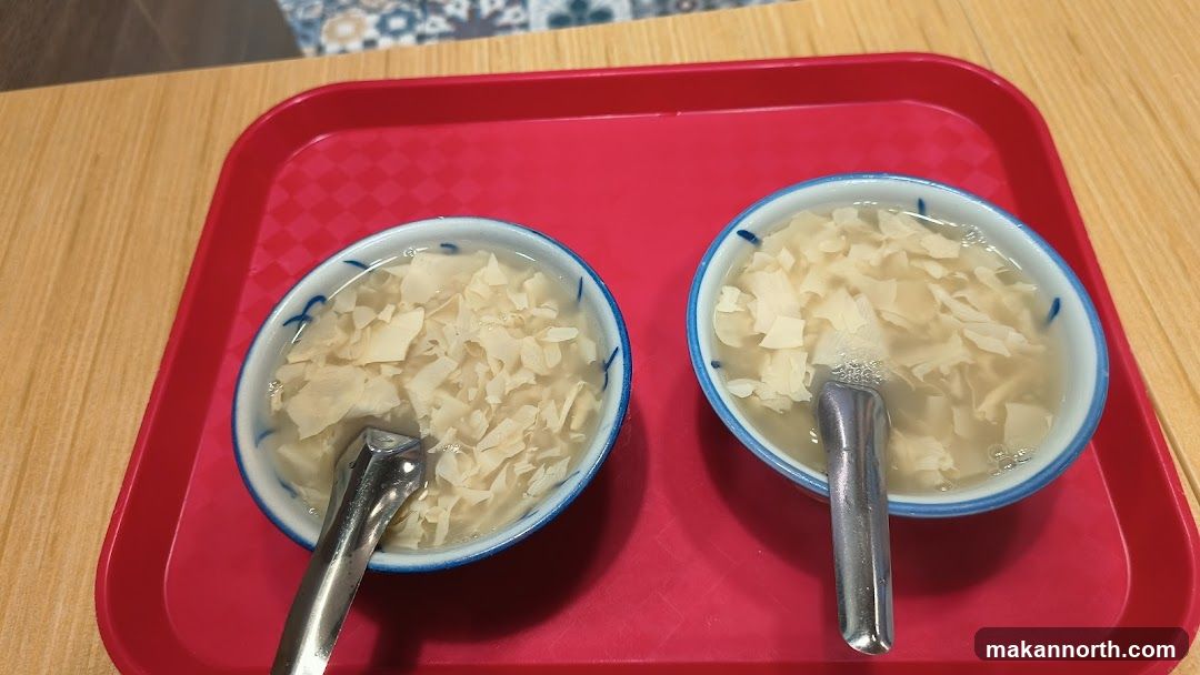 Two bowls of dessert