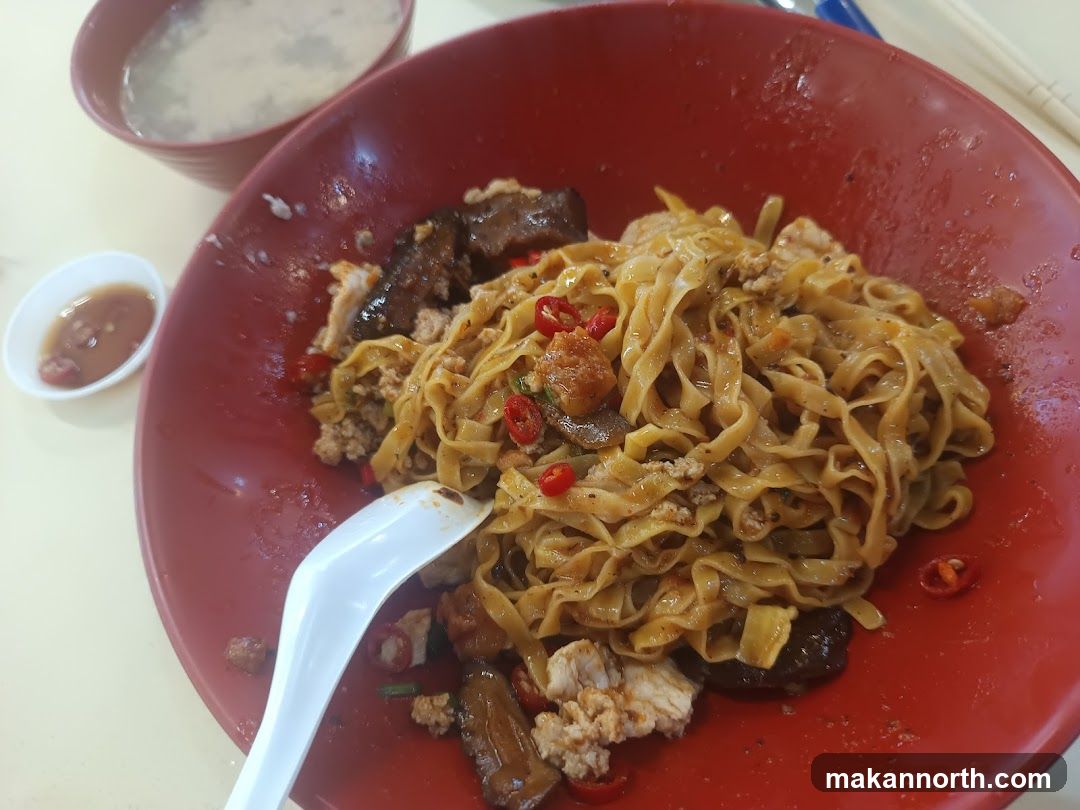 Noodles with Minced Meat and Chili
