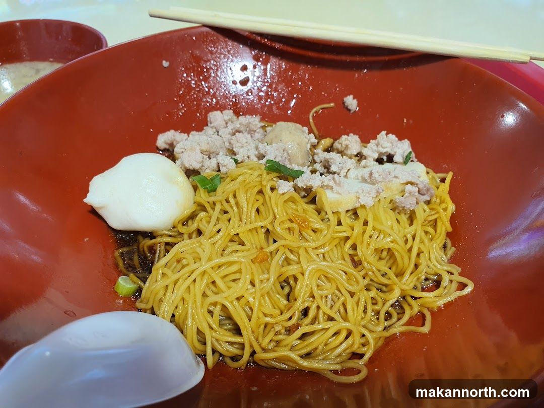 Noodles with Minced Meat and Fish Ball
