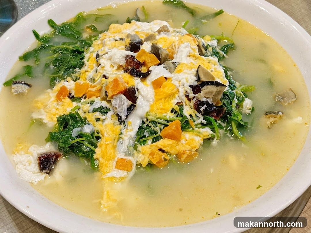 Soup with Vegetables and Egg