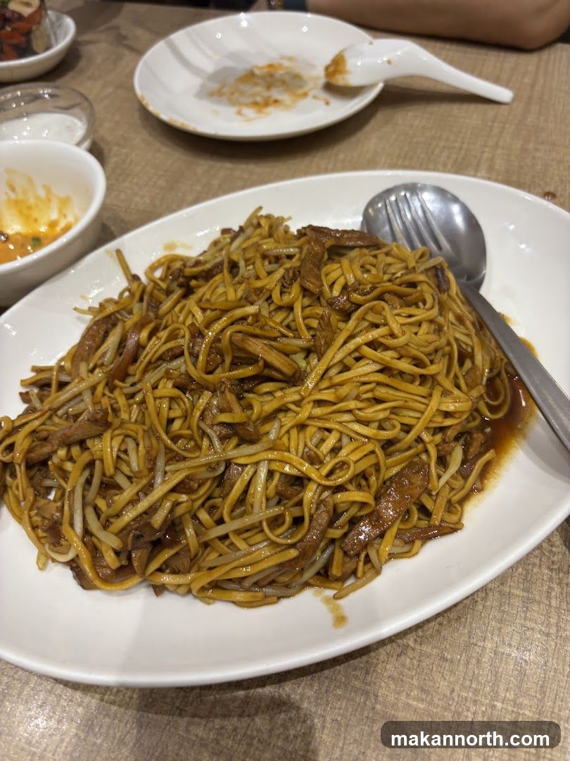Noodles with Meat and Bean Sprouts