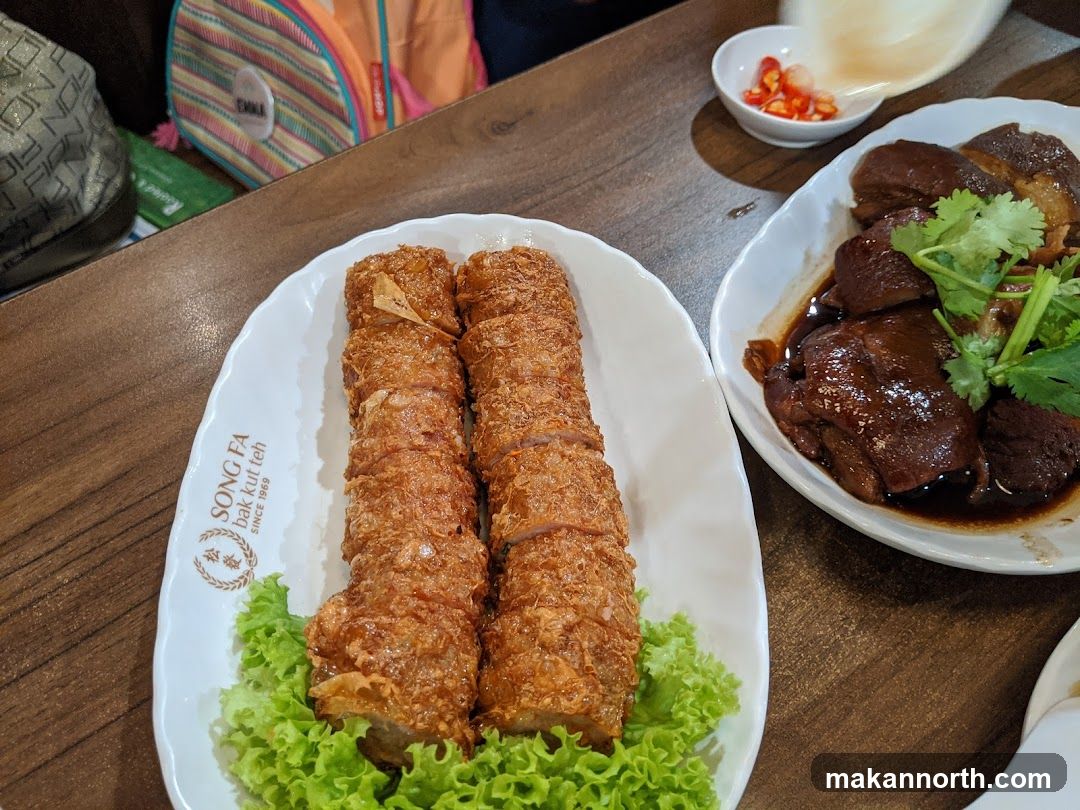 Fried Rolls and Braised Pork