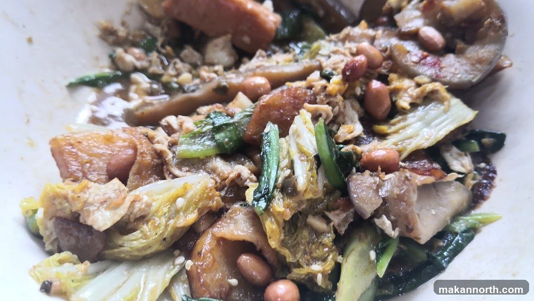 Spicy Stir-Fried Dish with Peanuts