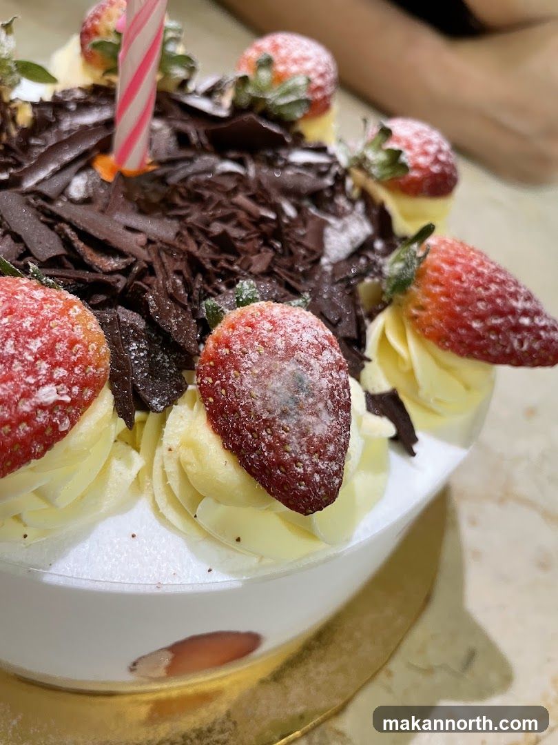 Strawberry Chocolate Cake