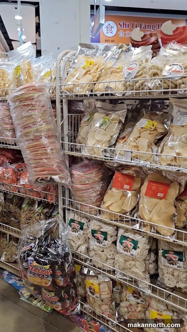 Snack aisle in a store