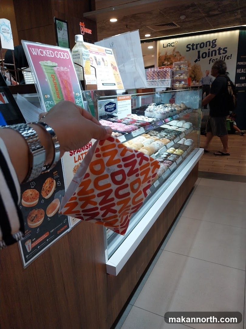 Dunkin' Donuts Display