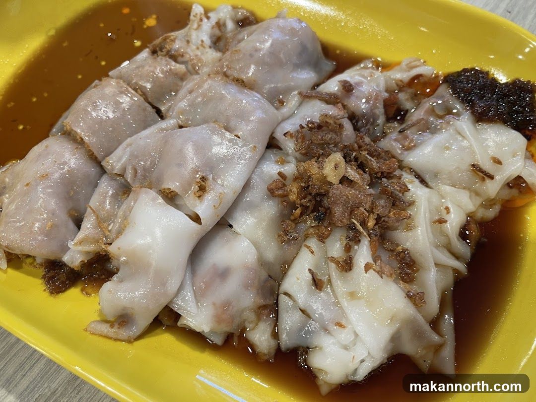 Steamed Rice Rolls with Toppings