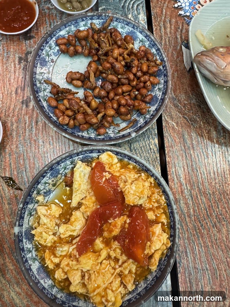 Dishes on a wooden table