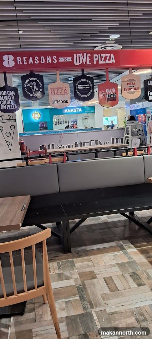 Pizza Restaurant Interior