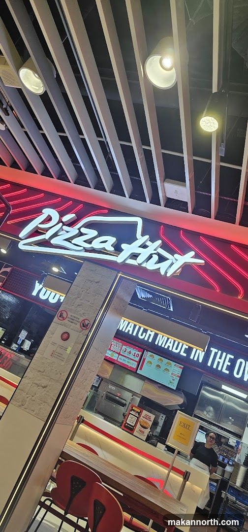 Pizza Hut Interior