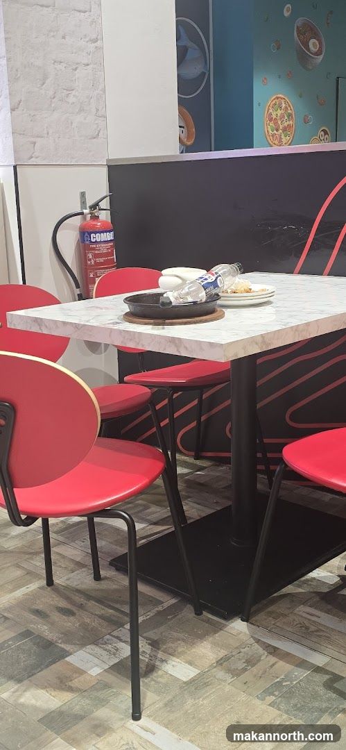 Restaurant Table Setting