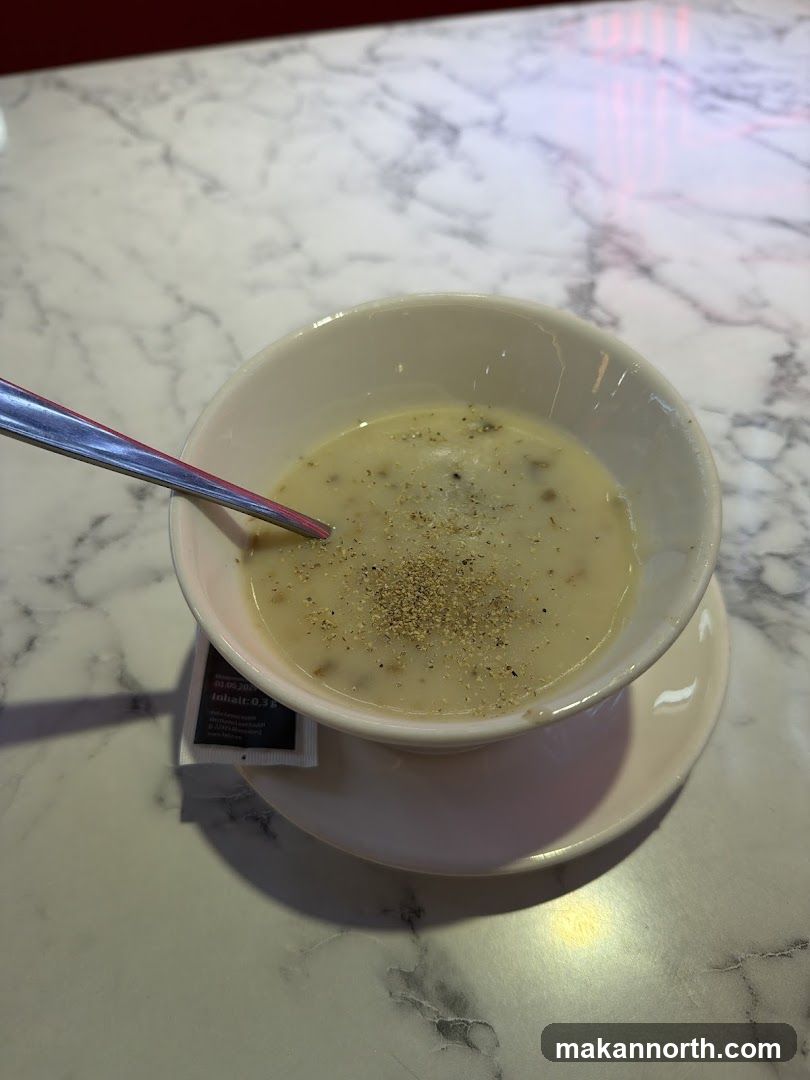Creamy Soup with Pepper
