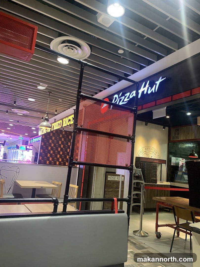 Pizza Hut Interior