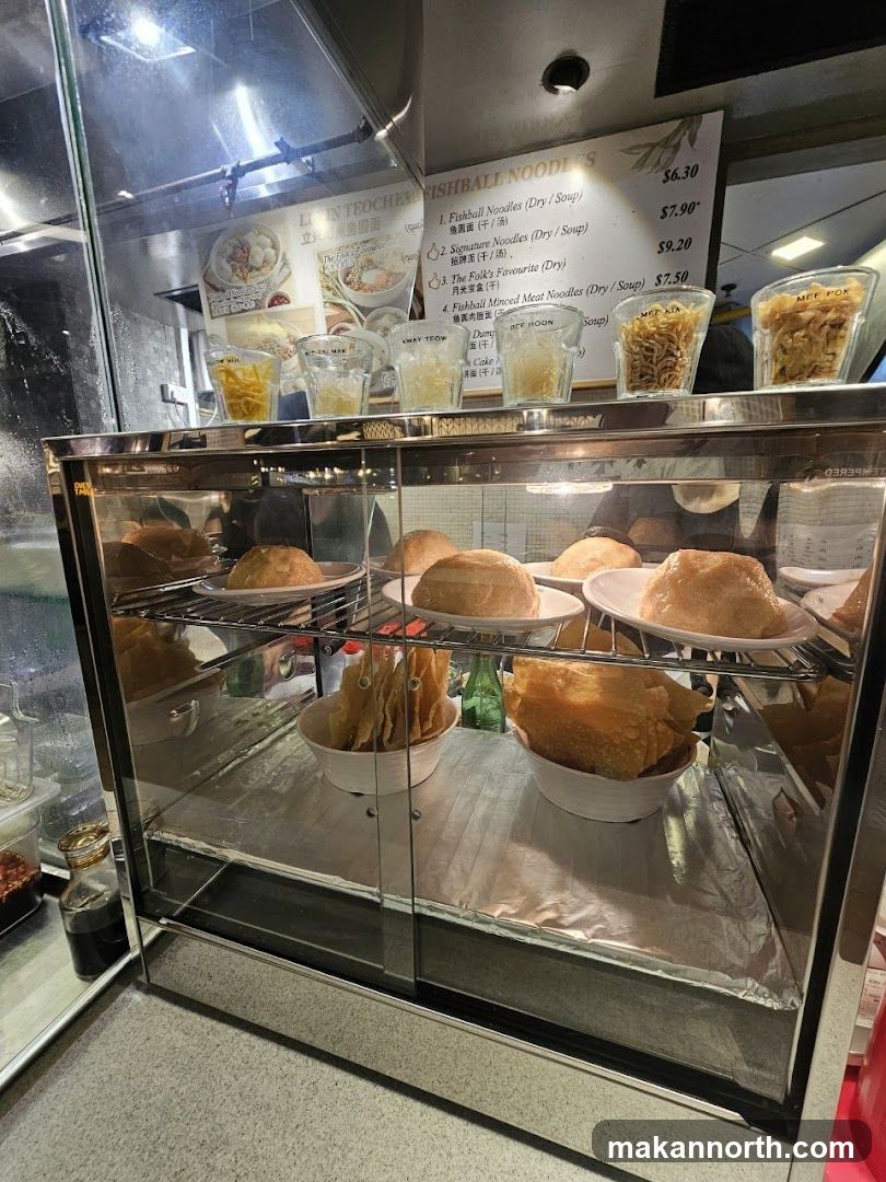 Fishball Noodles Display