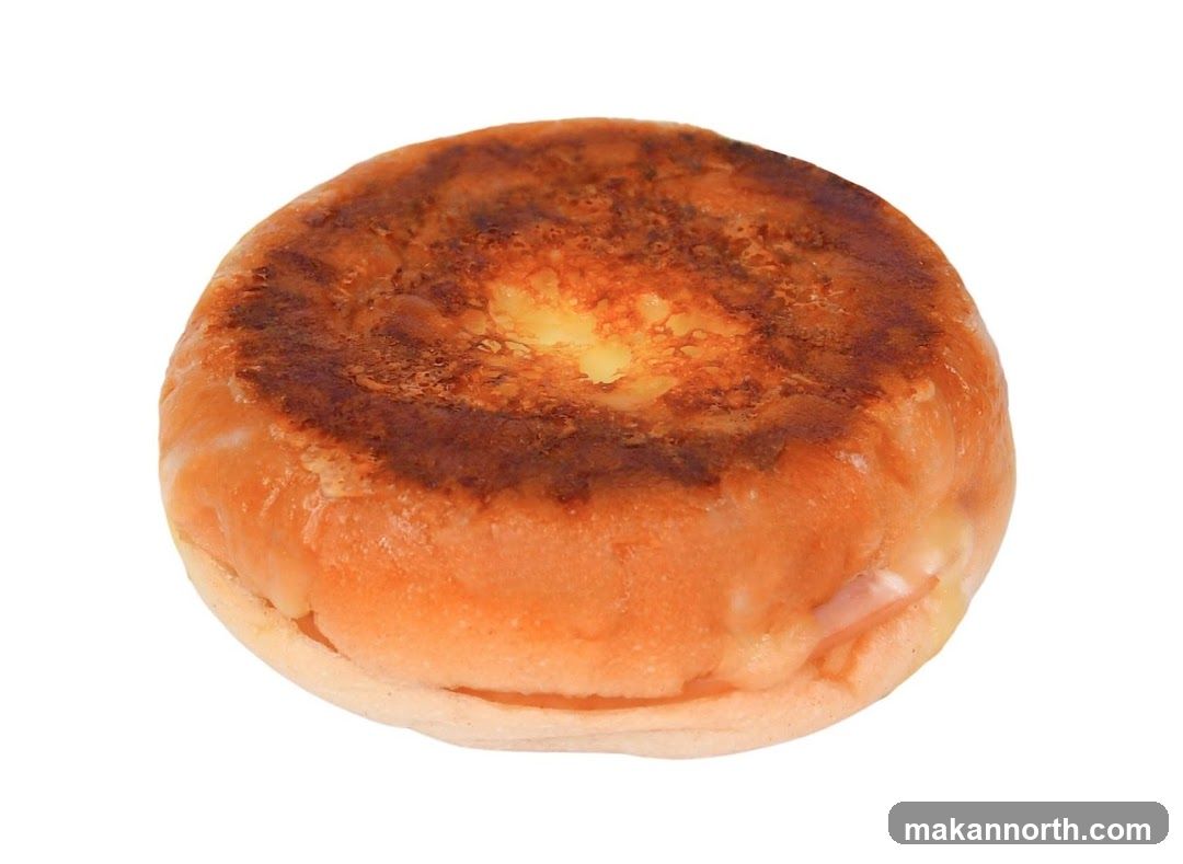 Baked Bun with Cream Filling