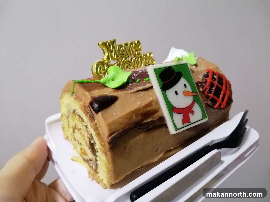 Christmas Yule Log Cake