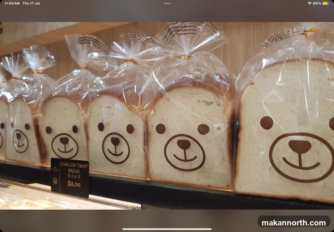 Bear-shaped bread slices