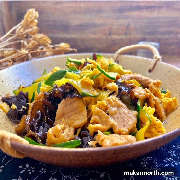 Stir-fried Pork with Zucchini and Wood Ear Mushrooms