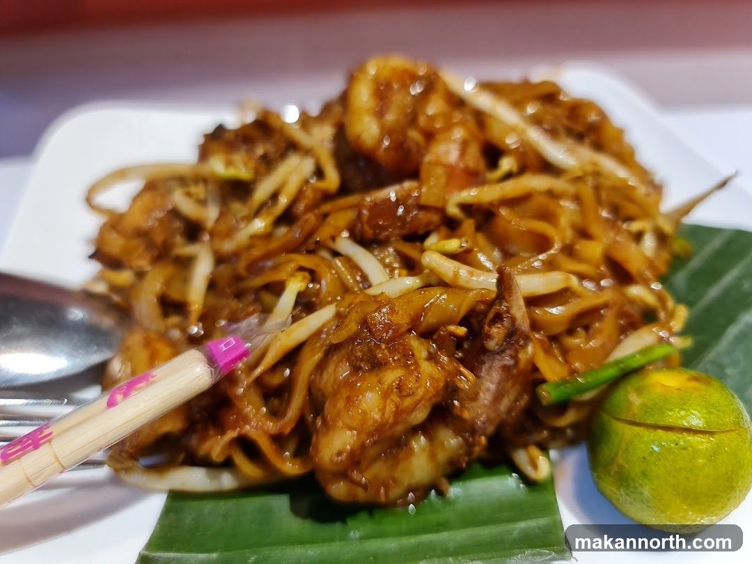Stir-fried noodles with shrimp