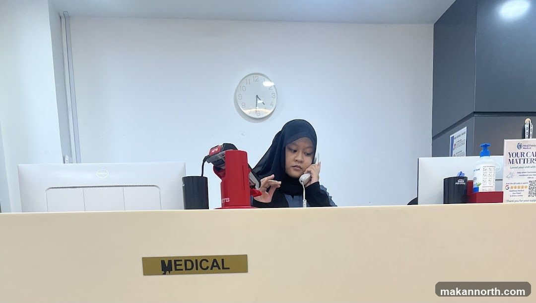 Receptionist on the phone