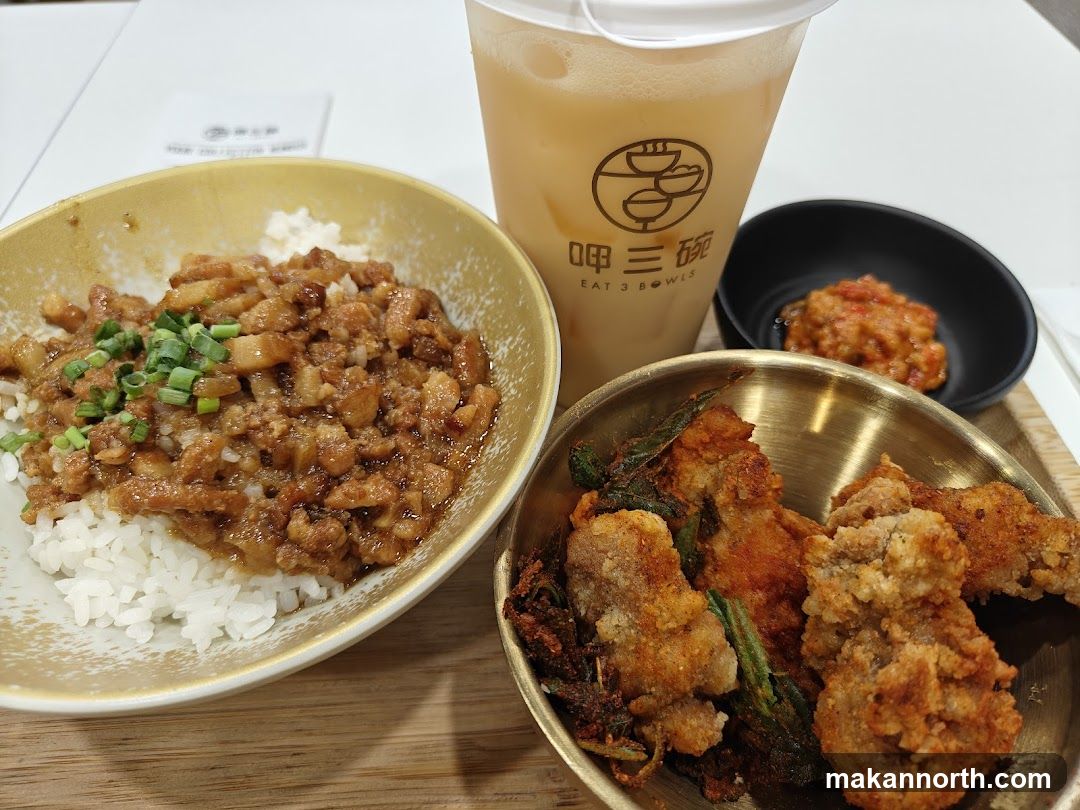 Taiwanese Braised Pork Rice with Fried Chicken and Drink