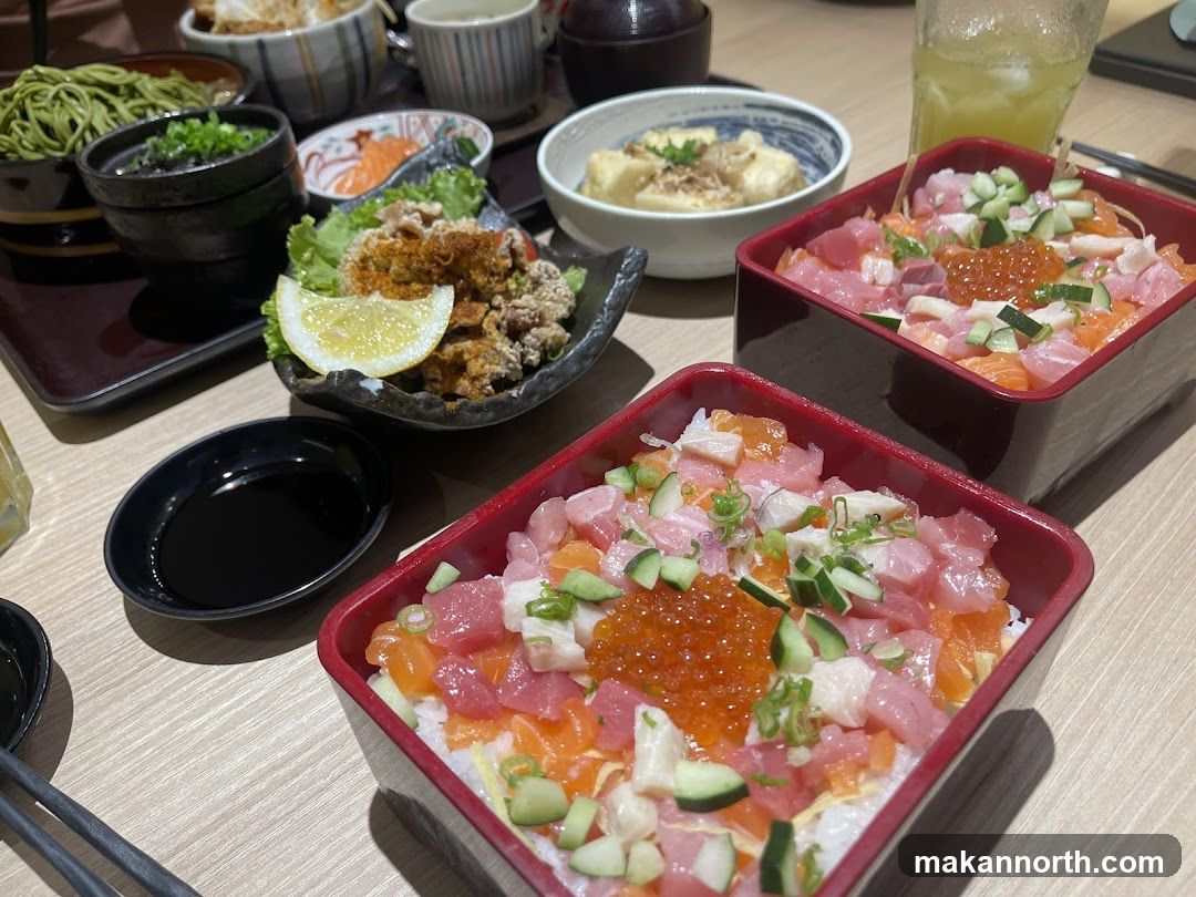 Chirashi bowls and side dishes