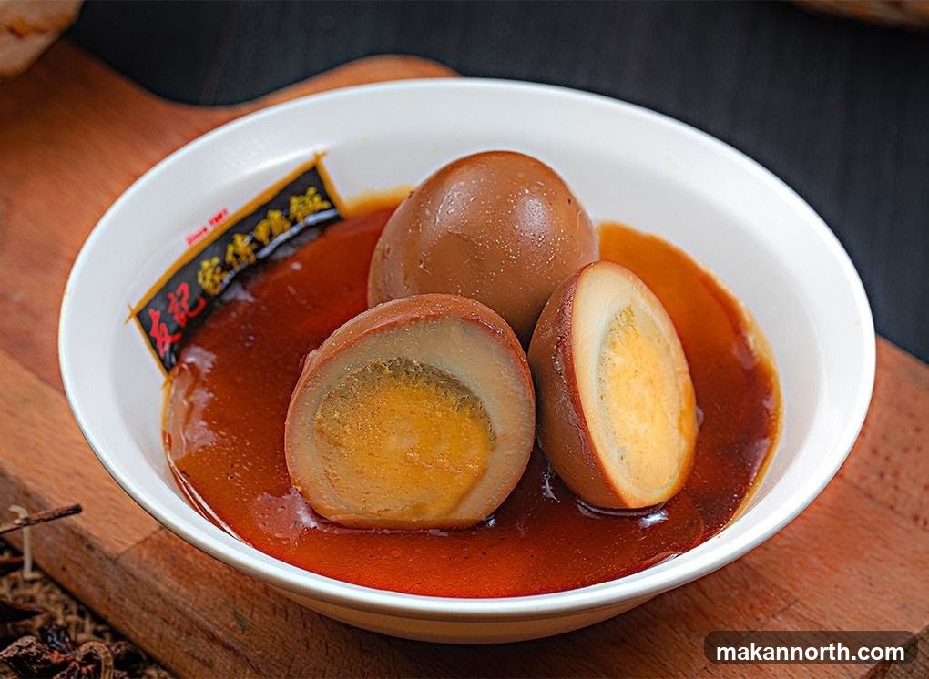 Braised Eggs in Sauce