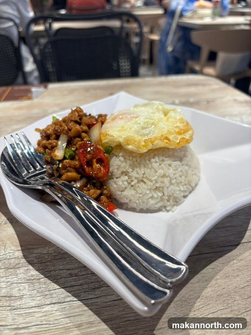Stir-fried dish with rice and egg