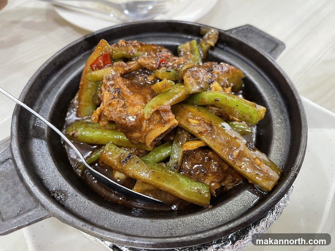Sizzling Dish with Peppers and Meat