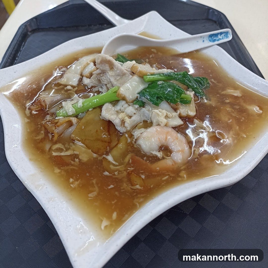 Seafood noodle dish