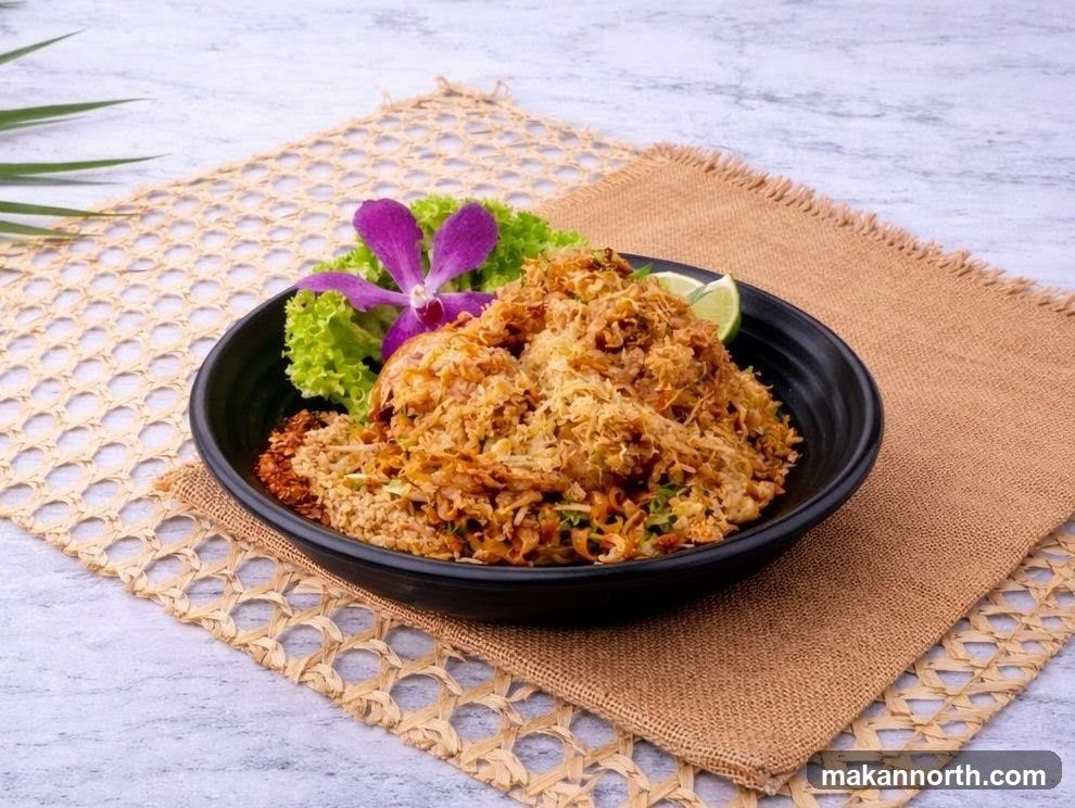 Fried Noodles with Garnish