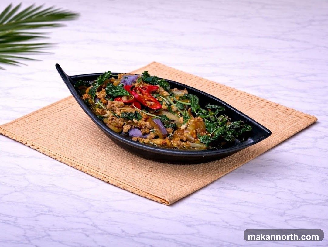 Stir-fried Dish with Eggplant and Basil