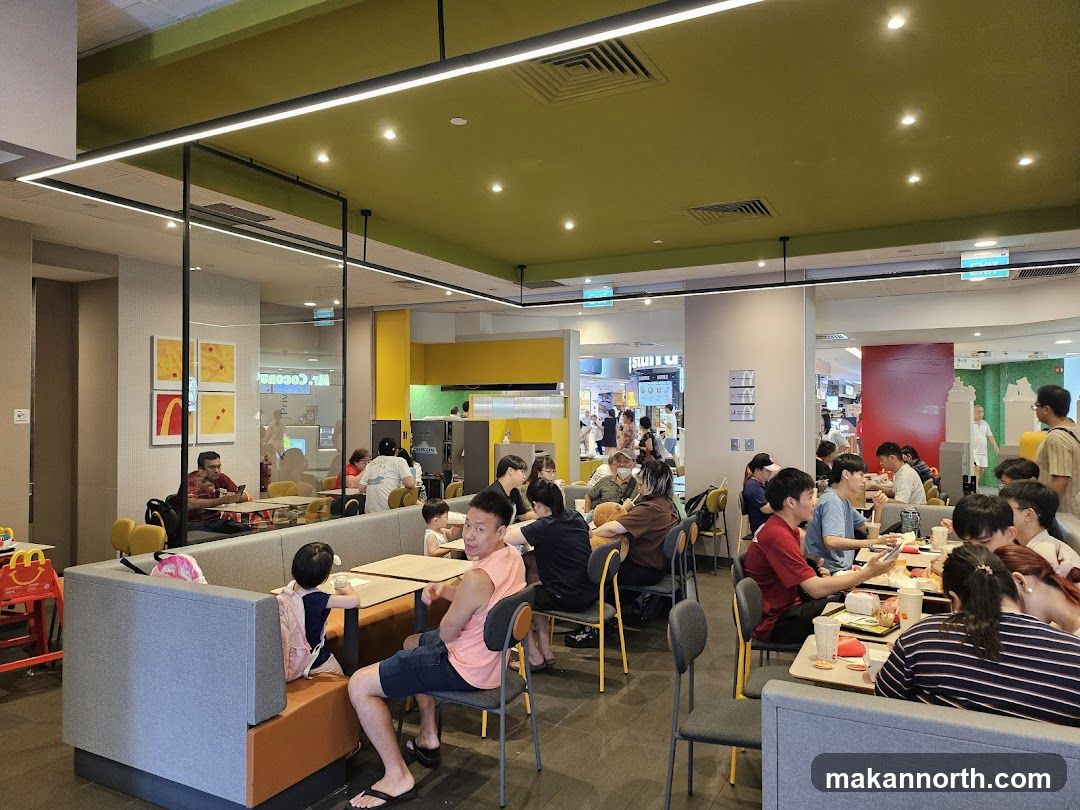 Busy Fast Food Restaurant Interior