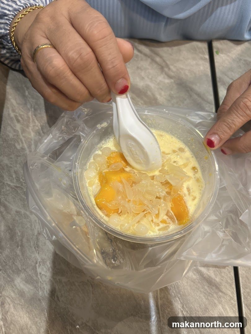 Dessert with Mango and Pomelo