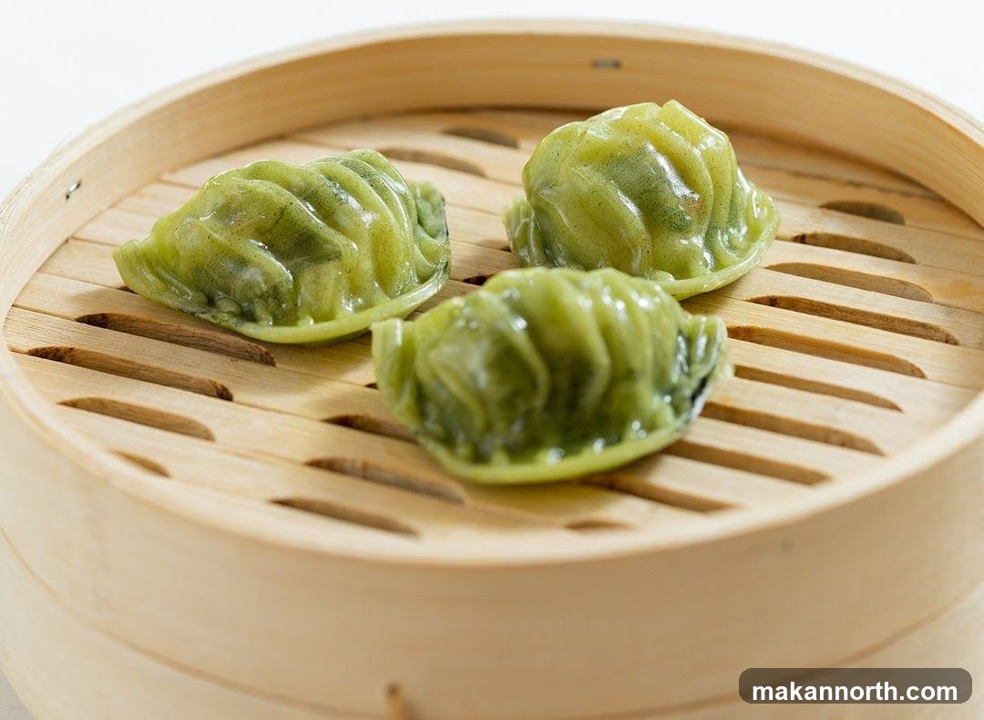 Steamed Green Dumplings