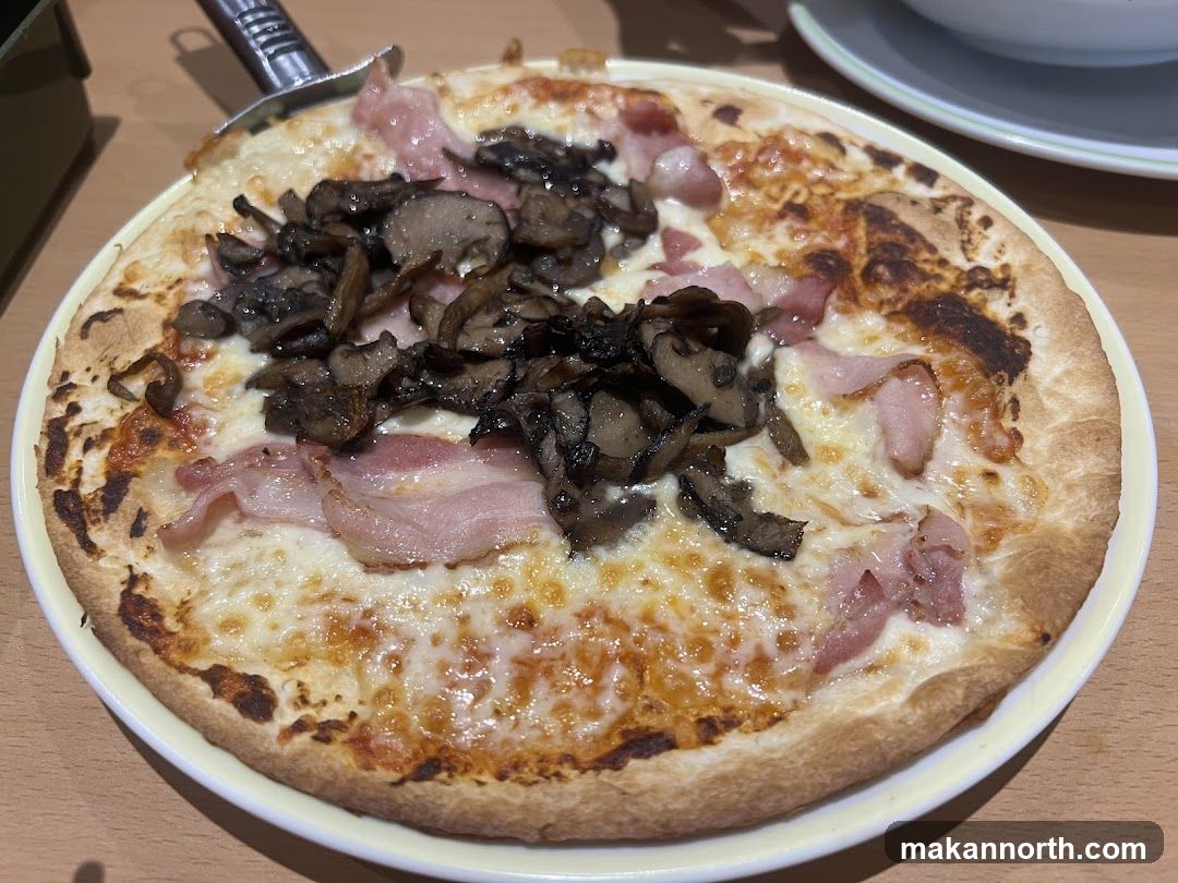 Pizza with Ham and Mushrooms