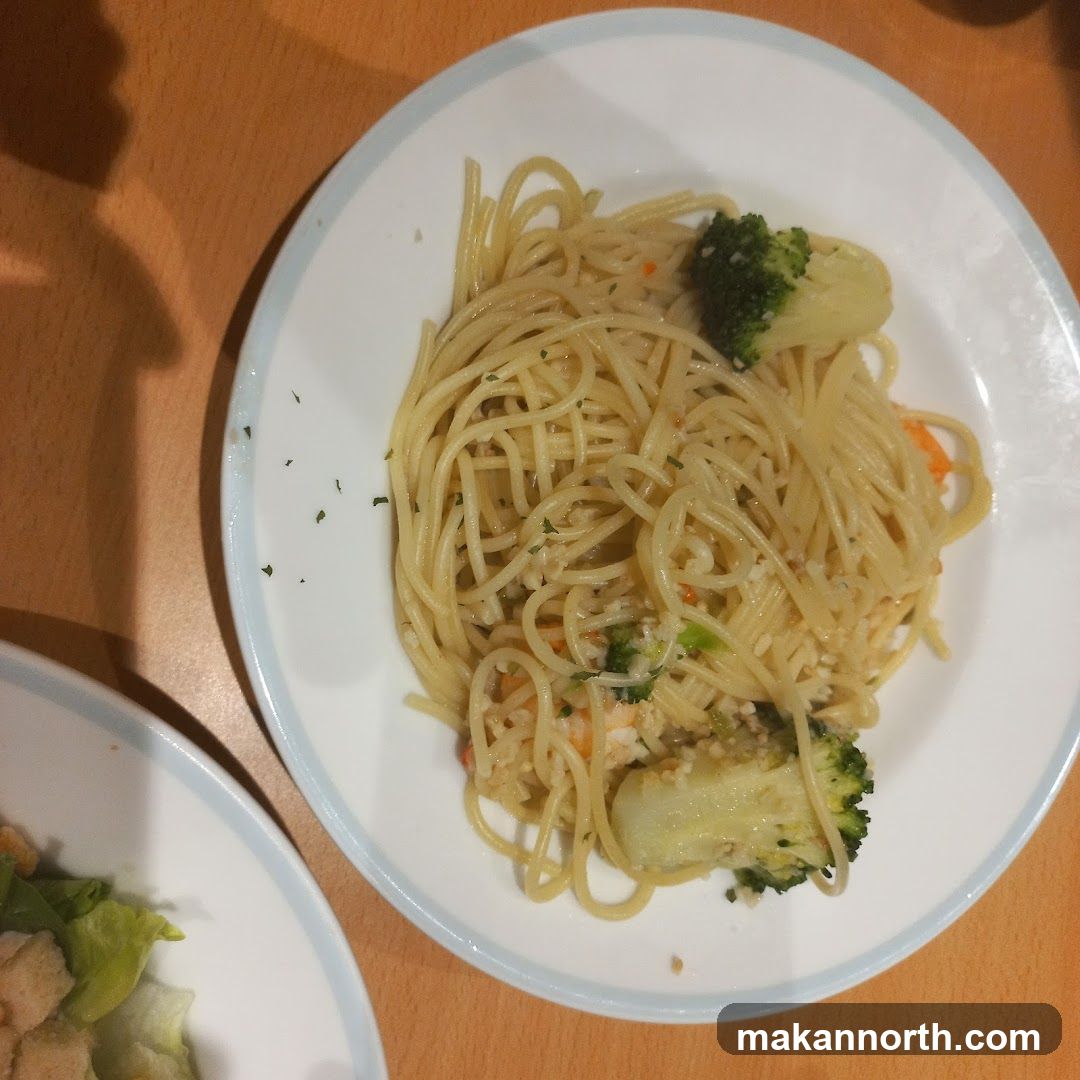 Spaghetti with Broccoli and Shrimp