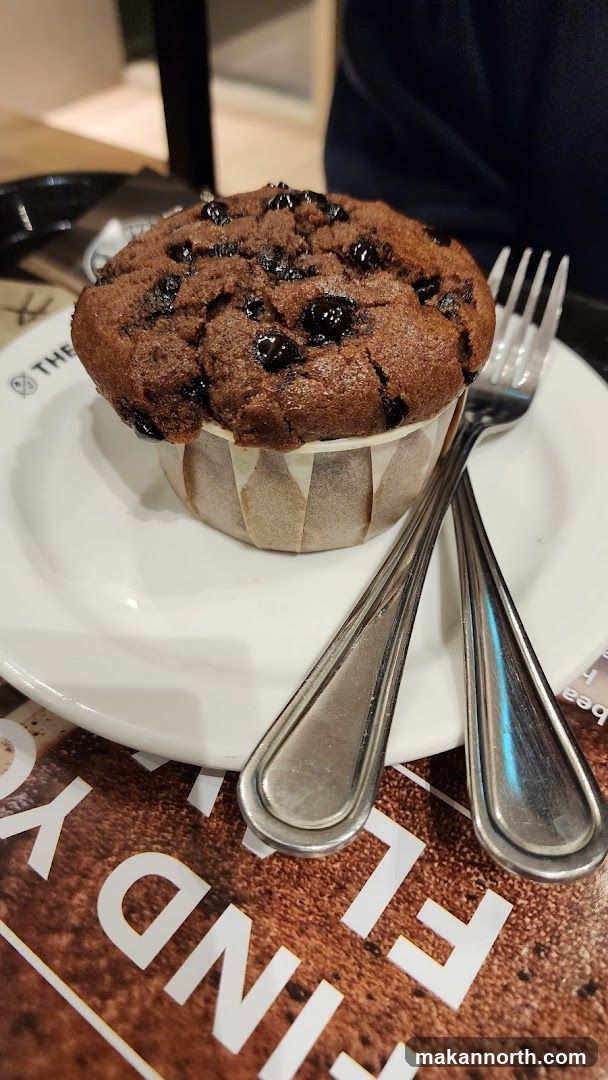 Chocolate Chip Muffin