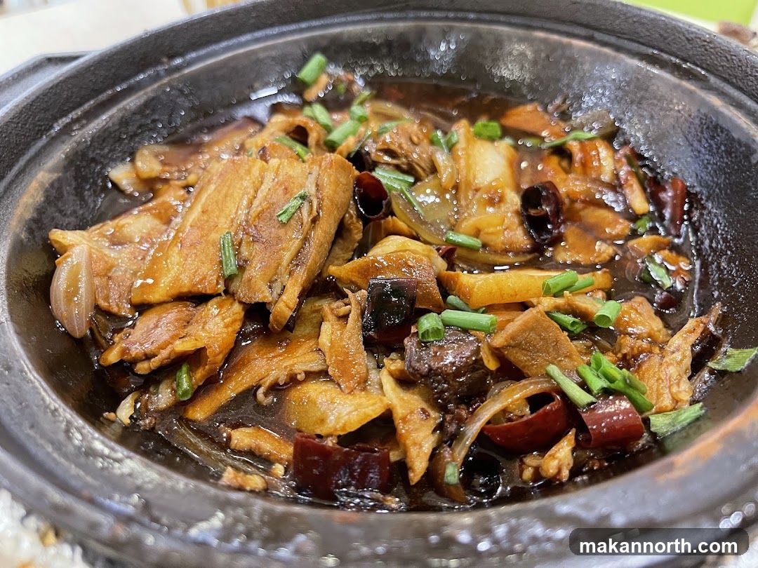 Braised Pork Belly with Dried Chilies