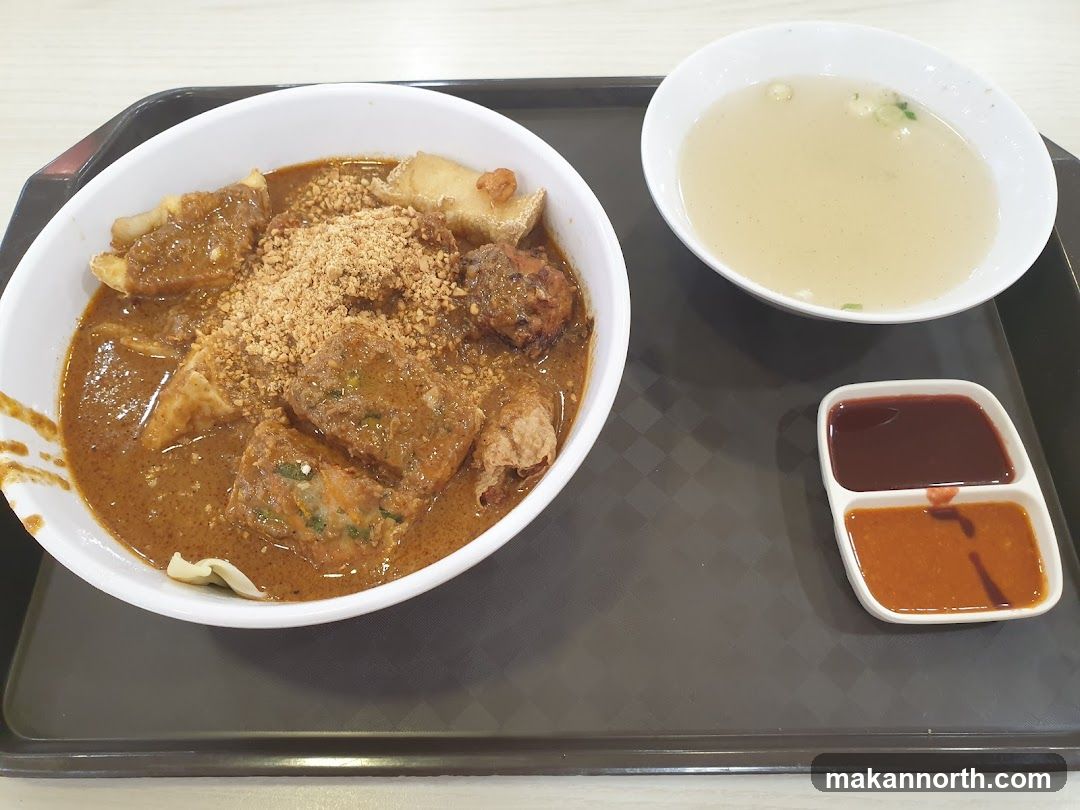 Noodles with Gravy and Soup