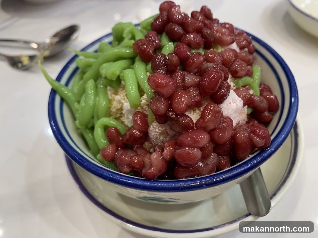 Dessert with Red Beans and Green Noodles
