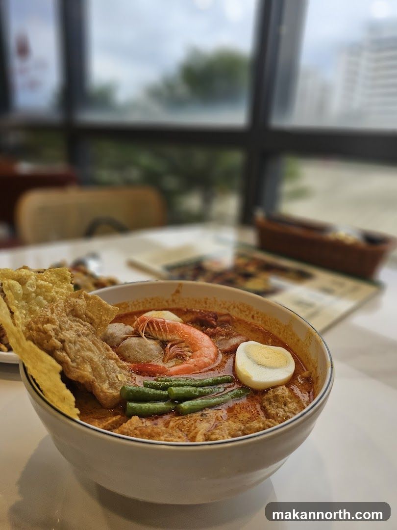 Laksa with Shrimp and Egg